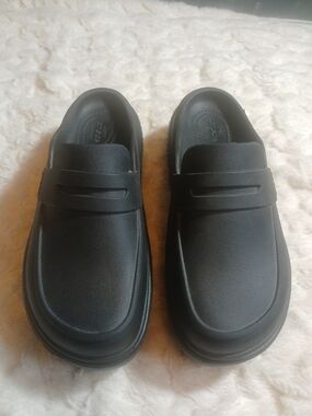 CROCS Stomp Platform Loafer Size M6/W8 Black Slip On Shoes Comfort